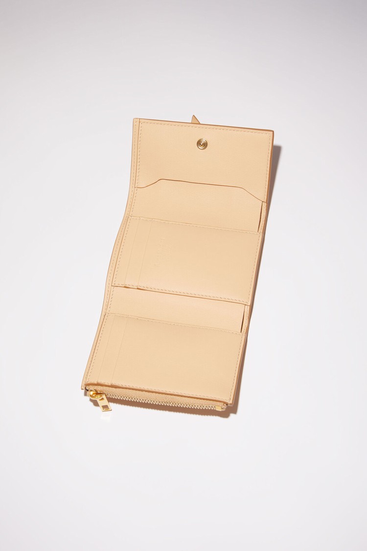 Beige Acne Studios Musubi Folded Wallet | PREO-17652