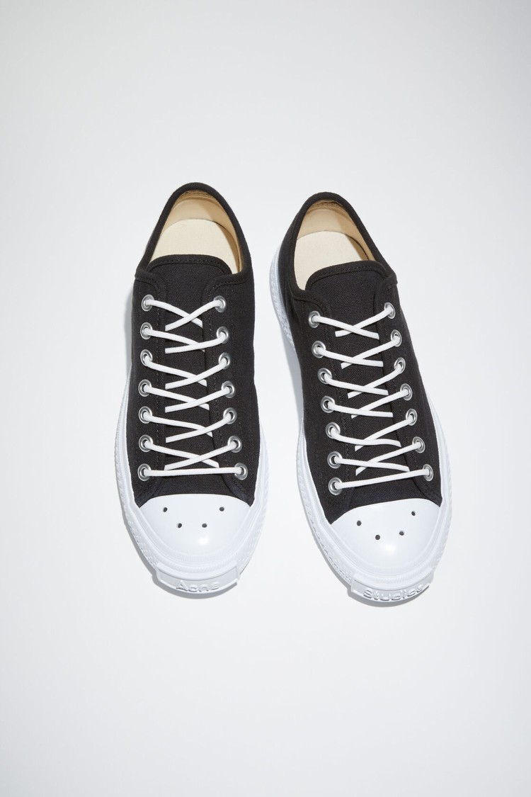 Black / White Acne Studios Low Top Men's Sneakers | PHCN-89256