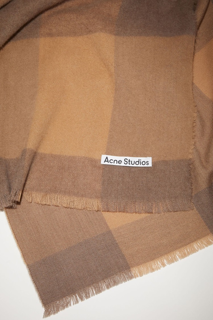 Dark Brown / Grey Acne Studios Check Wool Scarf | EGWC-52786