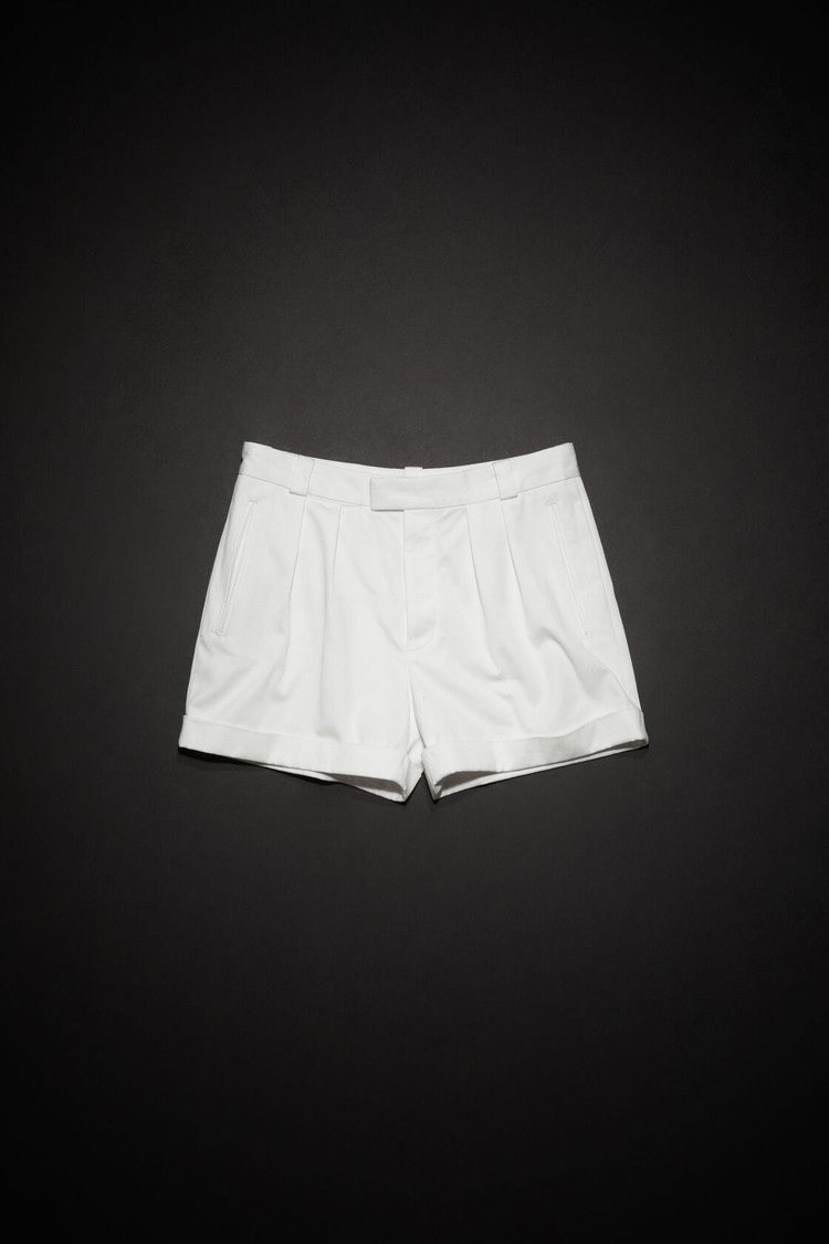 White Acne Studios Twill Pleated Men's Shorts | KNTL-27164